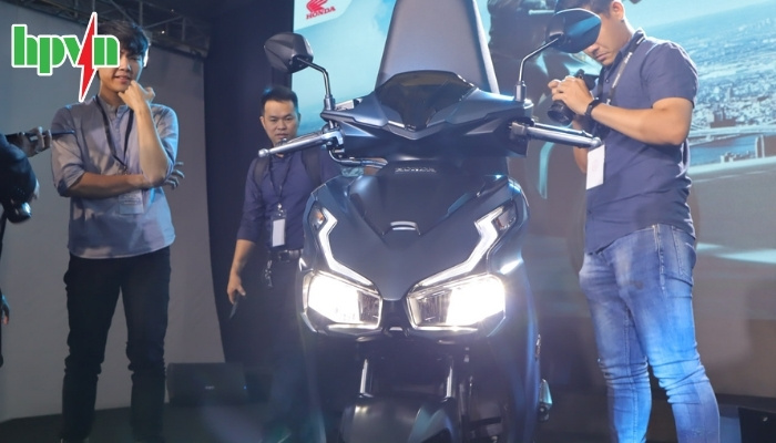 Không nên mở chìa khóa bật đèn xe quá lâu