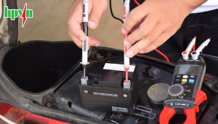 Tự kiểm tra ắc quy xe máy tại nhà