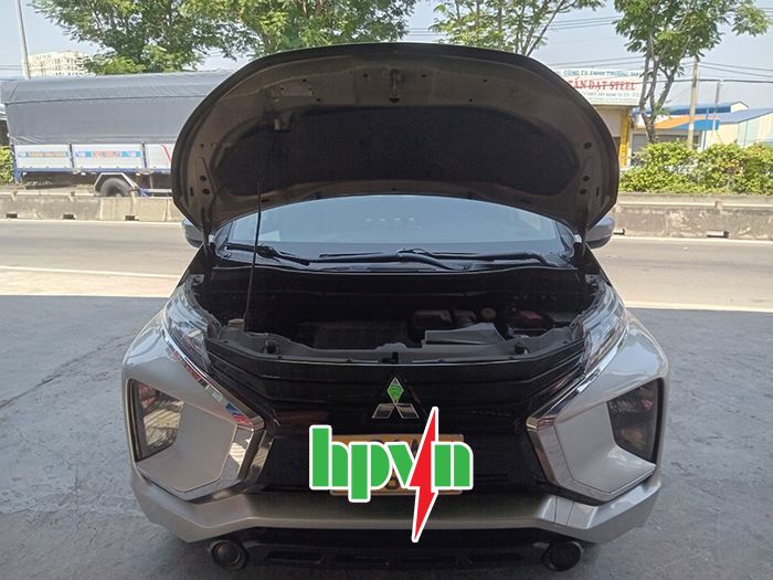 Lắp đặt b&igrave;nh ắc quy gs 45ah 46b24l cho xe mitsubishi xpander