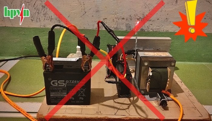 Không khuyến khích sạc ắc quy bằng bộ sạc tự chế