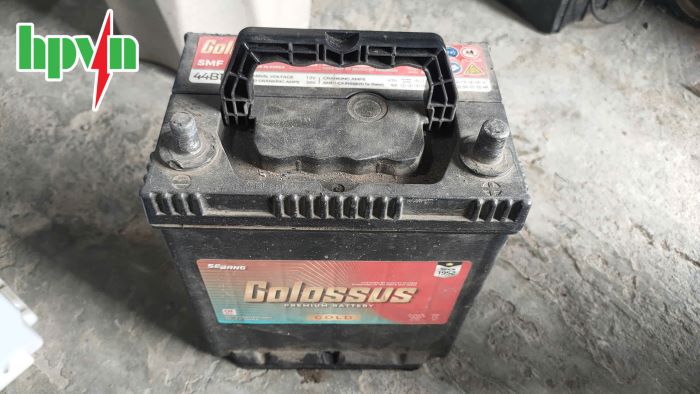 Thu mua b&igrave;nh ắc quy Colossus cũ