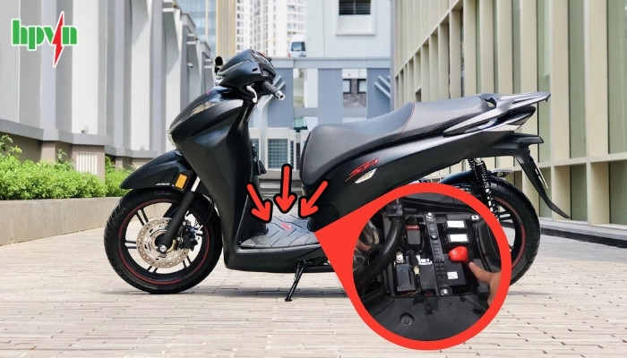 Vị trí ắc quy xe SH 300/350i