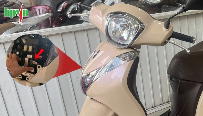 Vị trí ắc quy xe Sh Mode